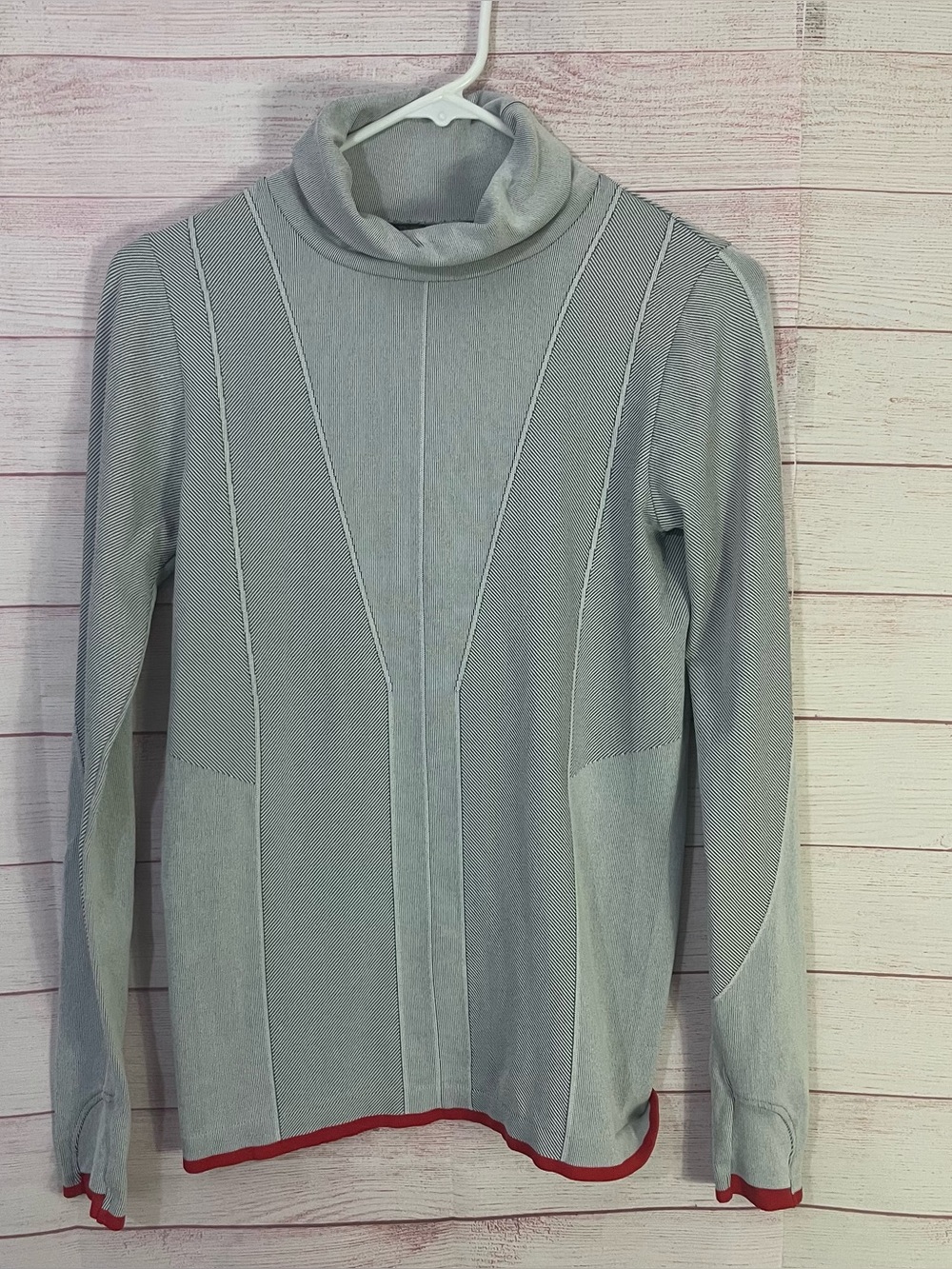Athleta Gray White Long Sleeve Turtleneck Athletic Running Shirt Small